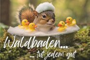 eine Badeente im Schaumbad im Wald